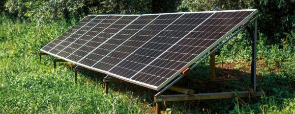 Panneaux solaires au sol